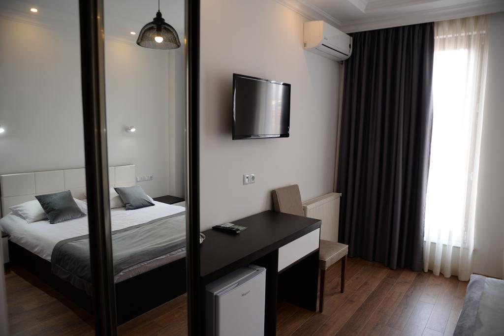 Guest House Gantiadi 바투미 외부 사진